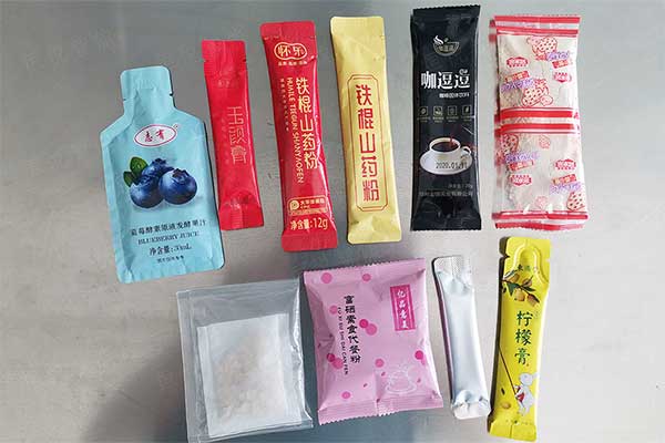 全自動豆?jié){粉包裝機可實現(xiàn)背封長條袋型，三邊封、圓角袋型等精美包裝