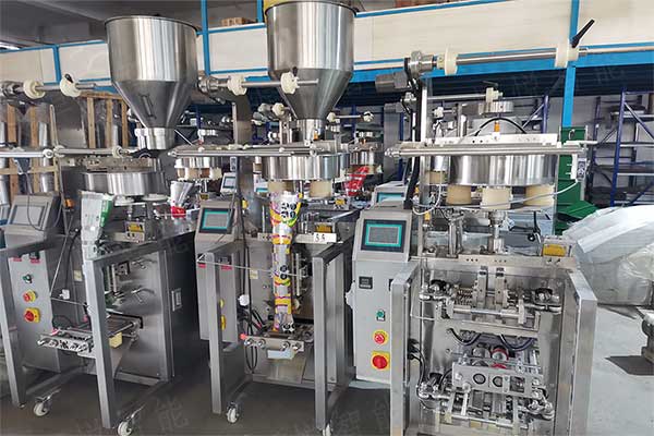 小顆粒全自動(dòng)包裝機(jī)在顆粒劑、干果、膨化小食品等領(lǐng)域應(yīng)用較多